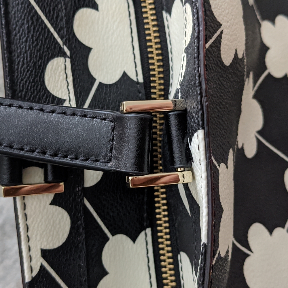 Kate Spade Tote - Picture 4 of 9